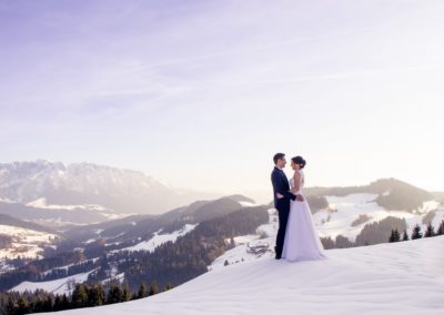 Hochzeit in den Bergen im Winter